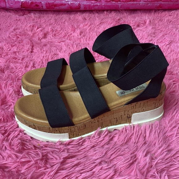 Steve Madden Black Belladonna Ankle Strap Wedge Sandal Sz 8.5 - Picture 4 of 7